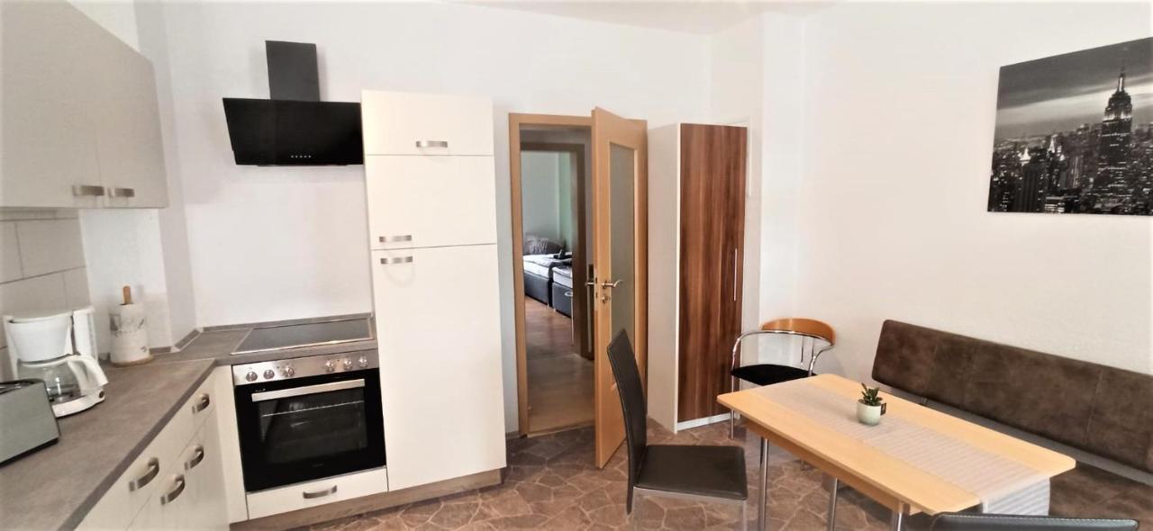 Apartment Fuer Bis Zu 7 Personen Mit Balkon Halberstadt Dış mekan fotoğraf